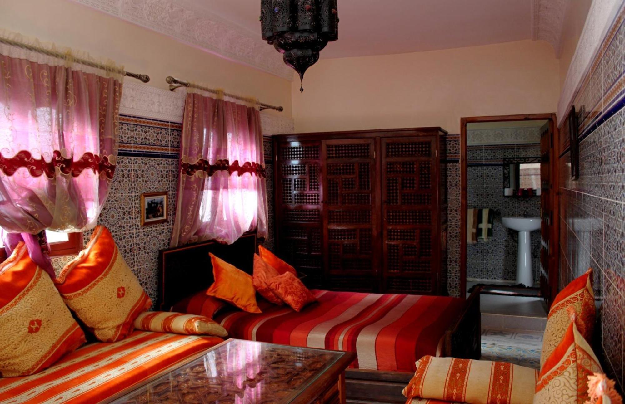Ryad Bab Berdaine Meknès Oda fotoğraf